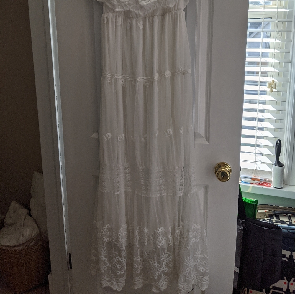 Off-White Lace Boho Maxi Dress - Picture 3 of 4